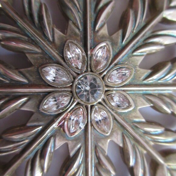 Lenox 2011 Annual Ornament Snow Majesty Snowflake Silver Plate Christmas 3 1/8” - Picture 9 of 12